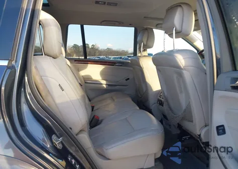 2011 Mercedes-Benz Gl 550 4Matic z USA, uszkodzony, nr VIN 4JGBF8GE4BA648196